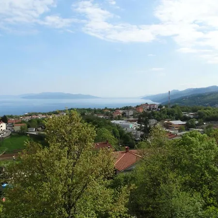 Almar Apartament *