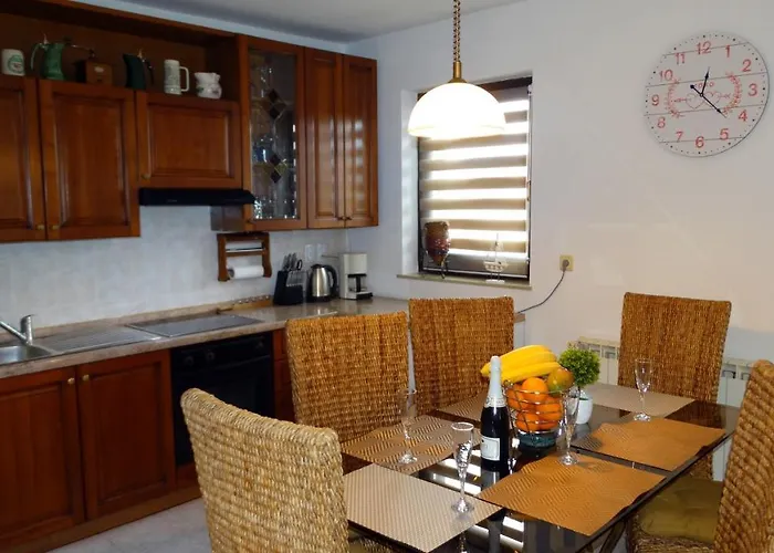 Almar Apartman Jusici