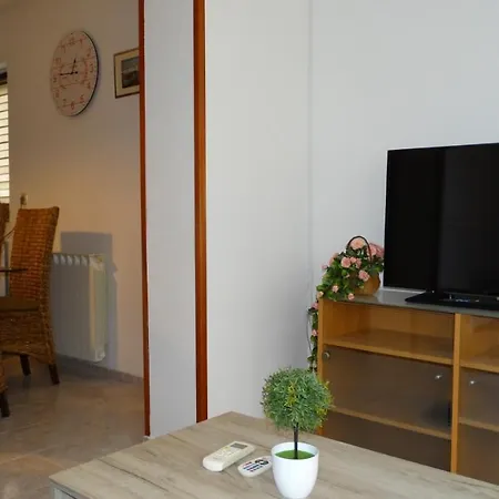 Apartment Almar *